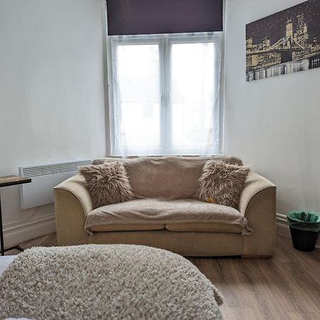 Serene 1 Bedroom Flat In Roath Cardiff Buitenkant foto