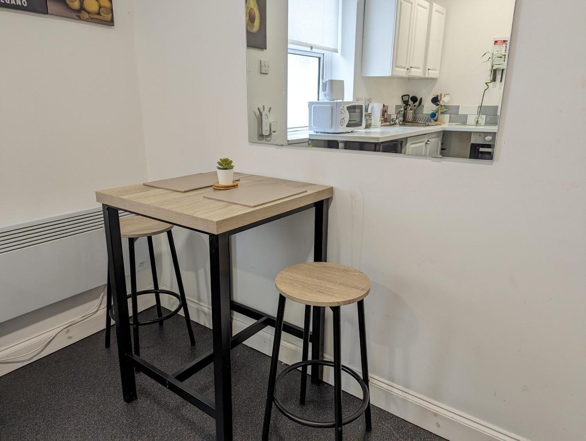 Serene 1 Bedroom Flat In Roath Cardiff Buitenkant foto